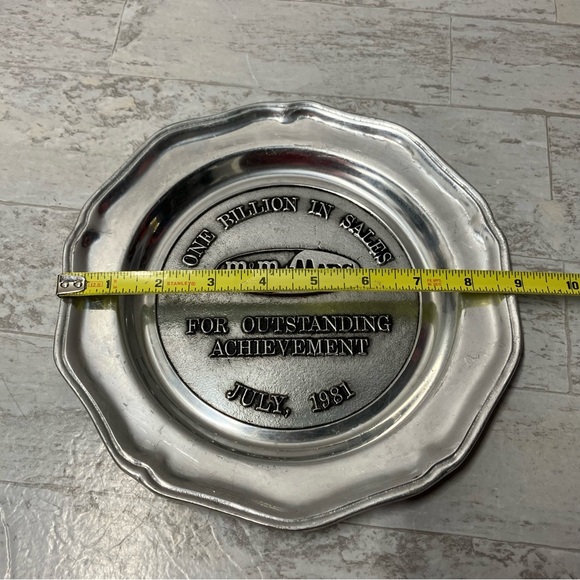 1981 Mars BILLION SALES M&M’s Candy Award Medal Twix Snickers Milky Way Trophy - Picture 4 of 4